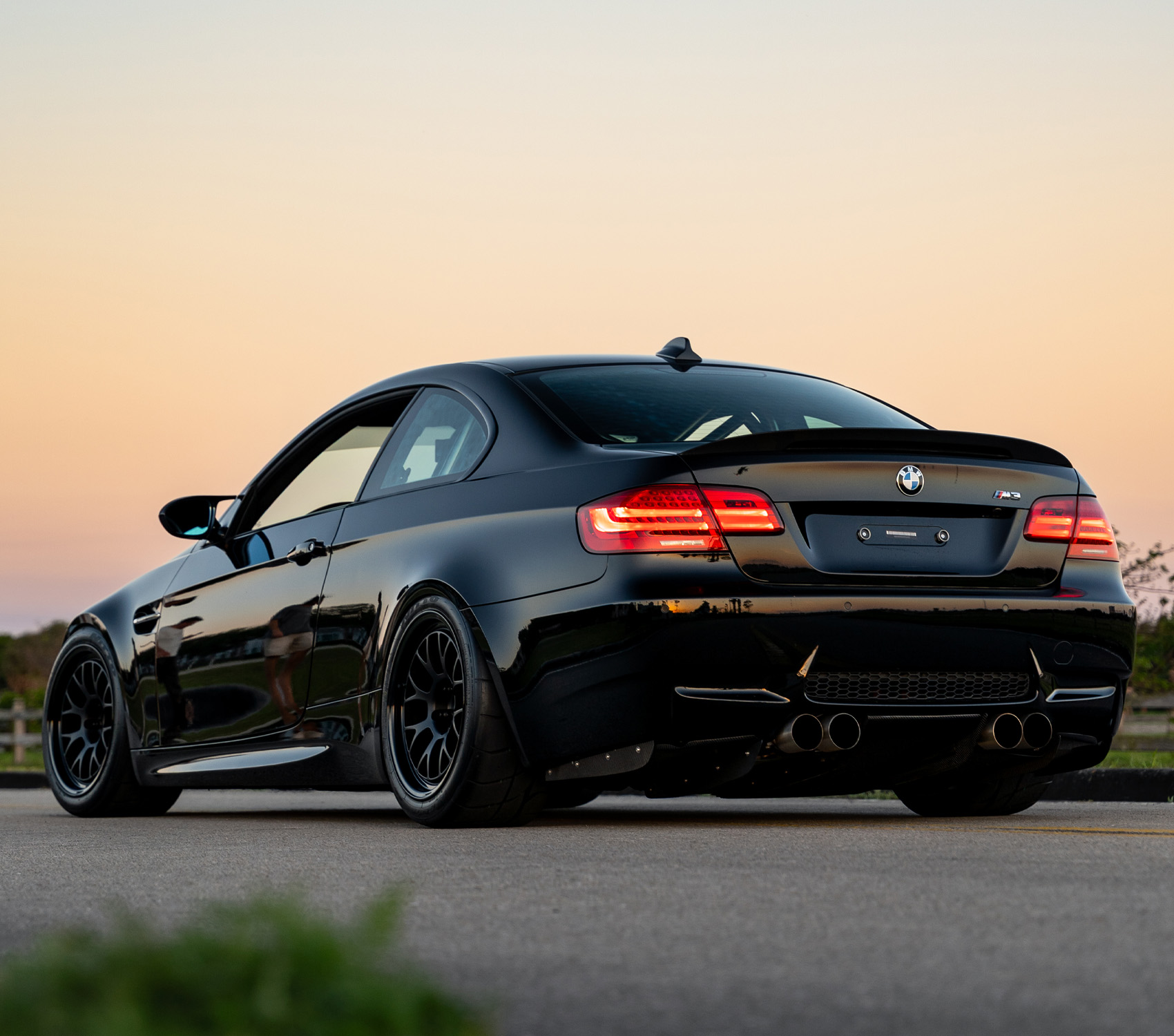 E92 M3 A08R wheels in Satin Black with Gloss Black Lips