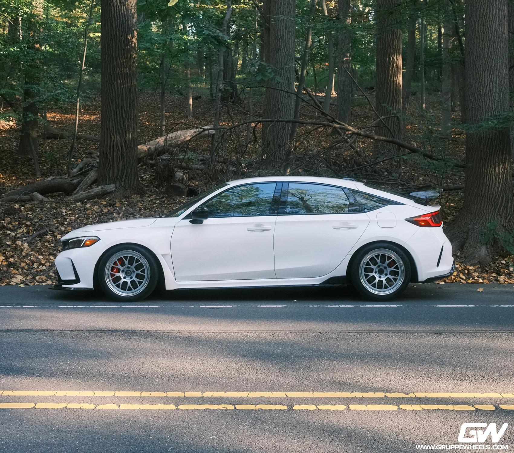 Honda Civic Type R FL with Gruppe Wheels A08R in Diamond Silver