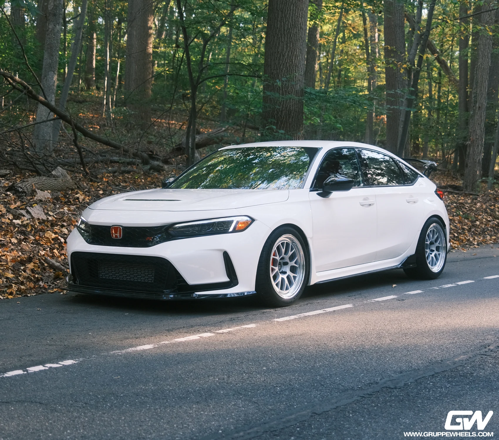 Honda Civic Type R FL with Gruppe Wheels A08R in Diamond Silver