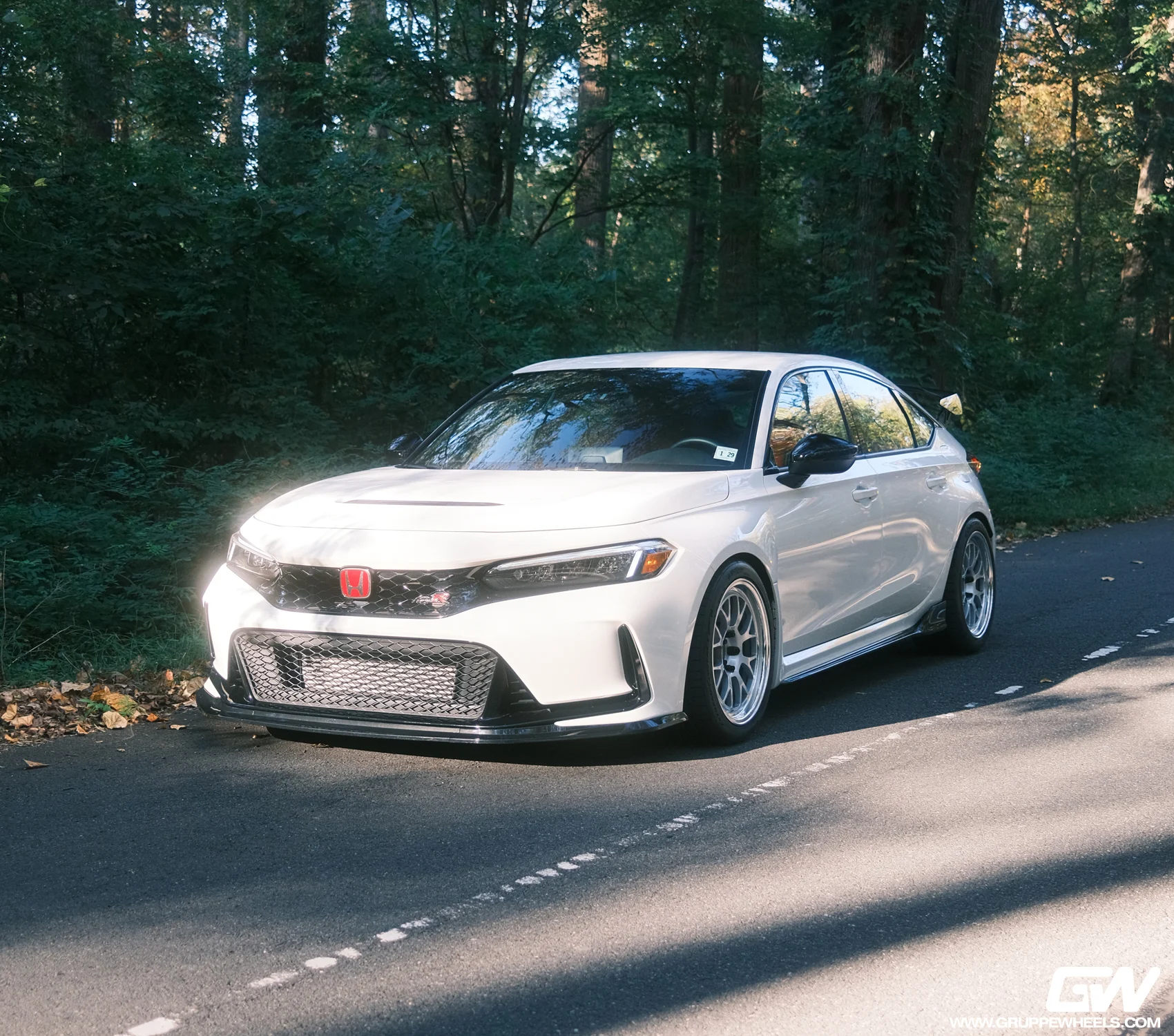 Honda Civic Type R FL with Gruppe Wheels A08R in Diamond Silver