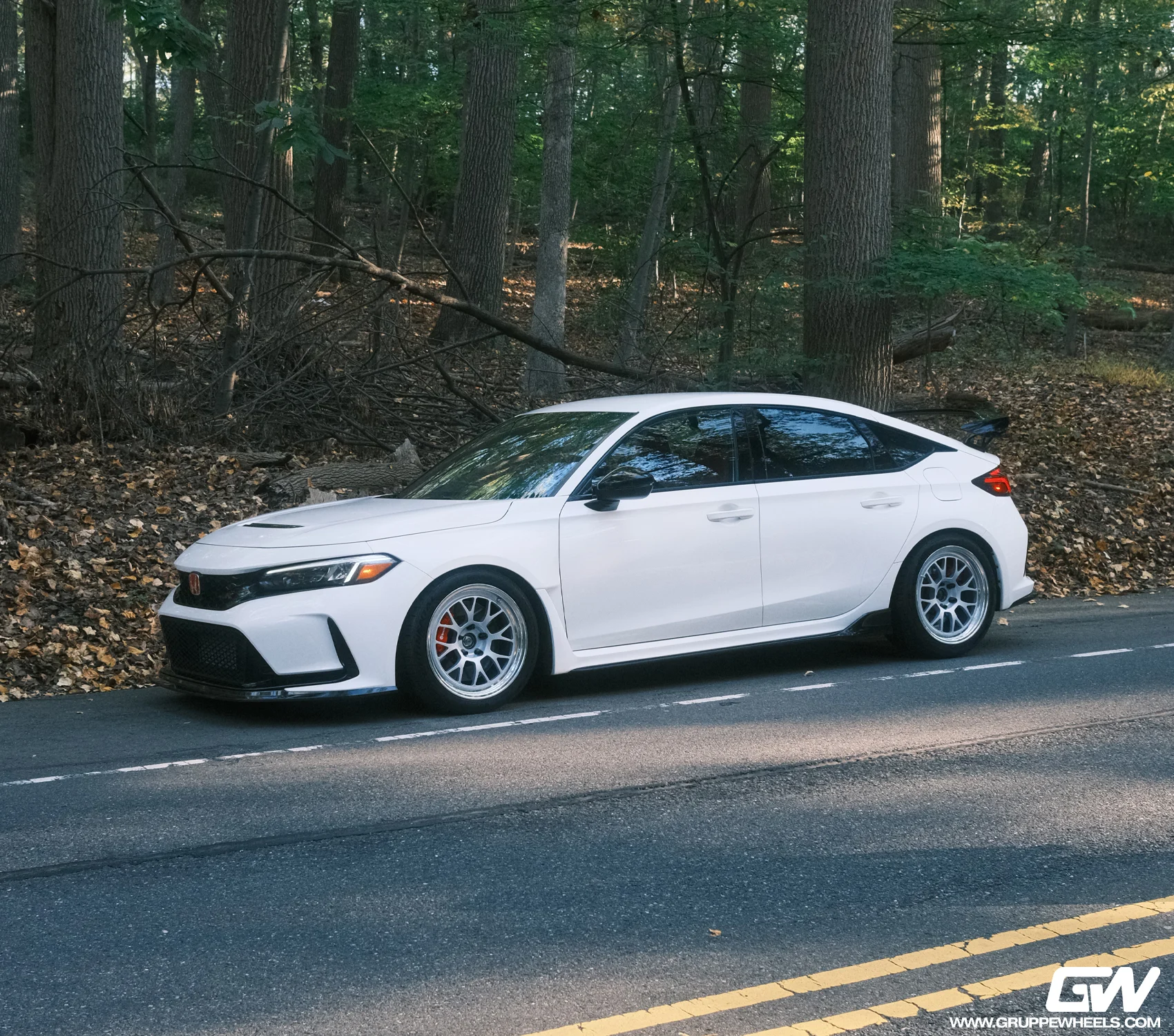 Honda Civic Type R FL with Gruppe Wheels A08R in Diamond Silver